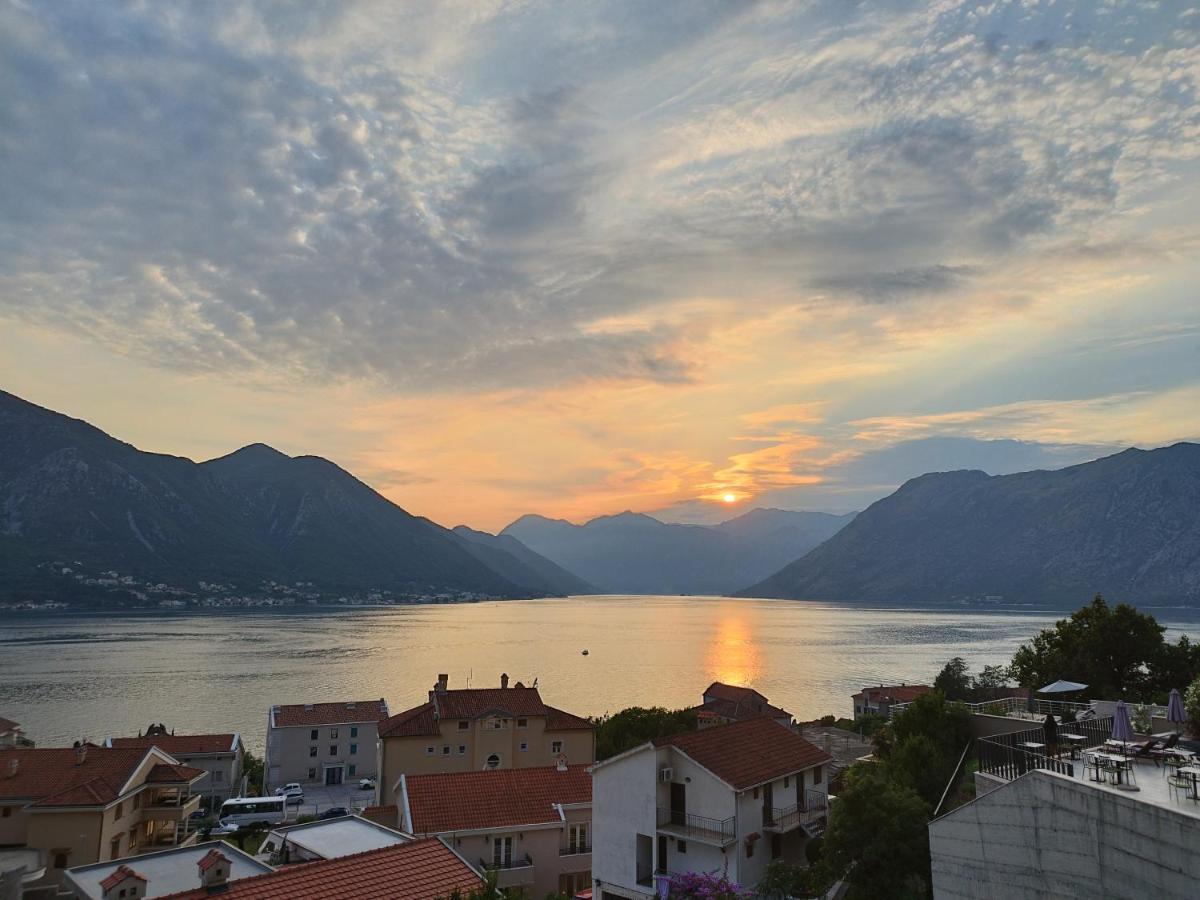 Pearl Shell Apartments Kotor Exterior photo