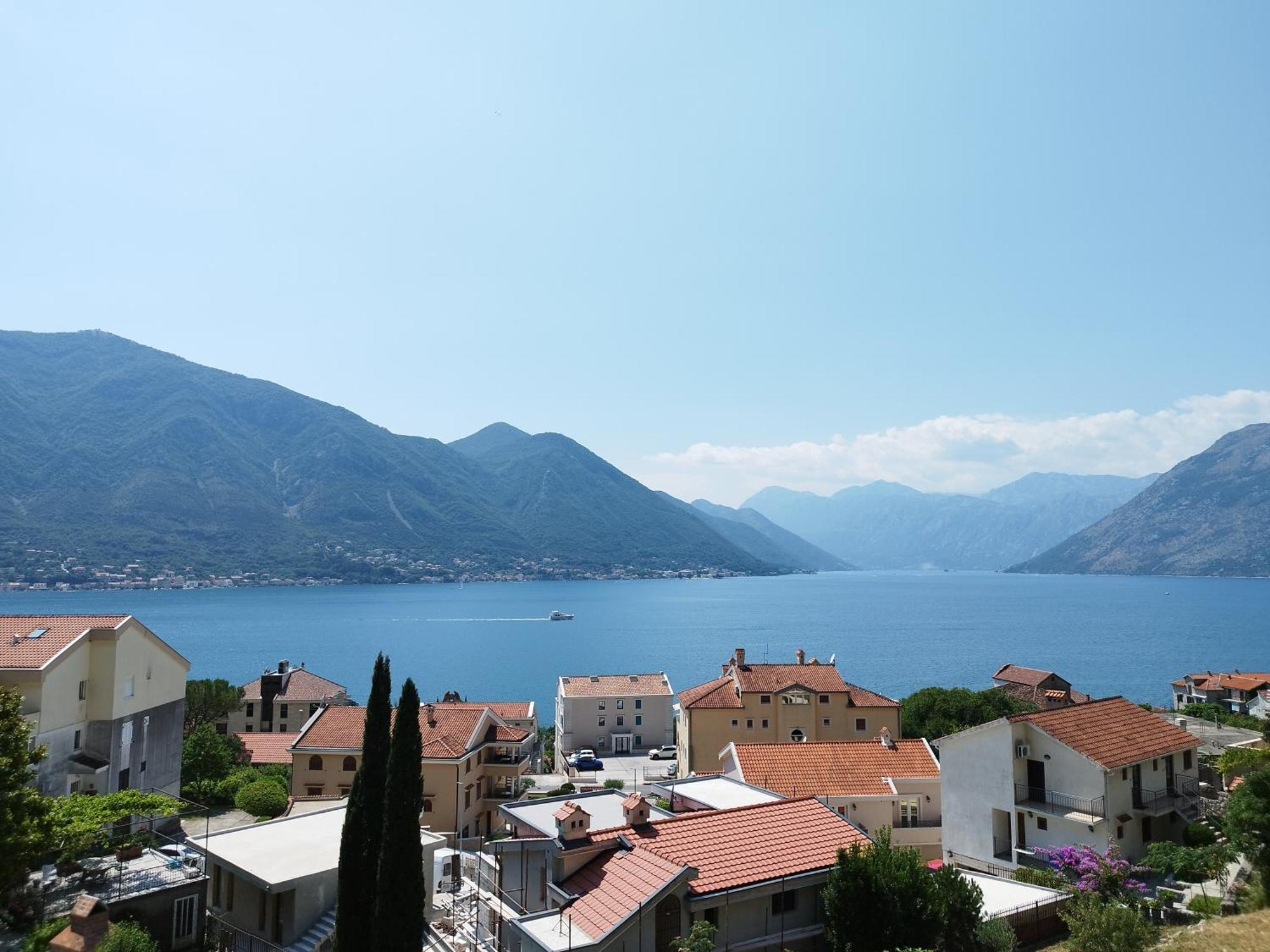 Pearl Shell Apartments Kotor Exterior photo