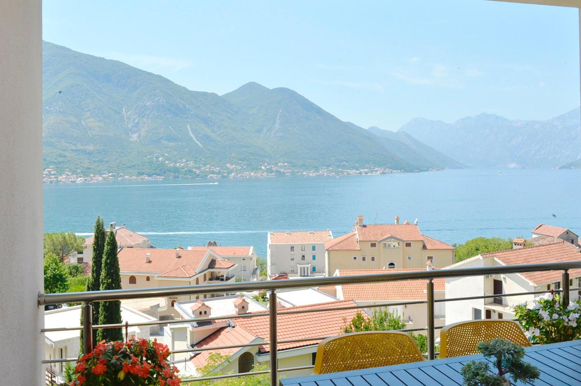 Pearl Shell Apartments Kotor Exterior photo