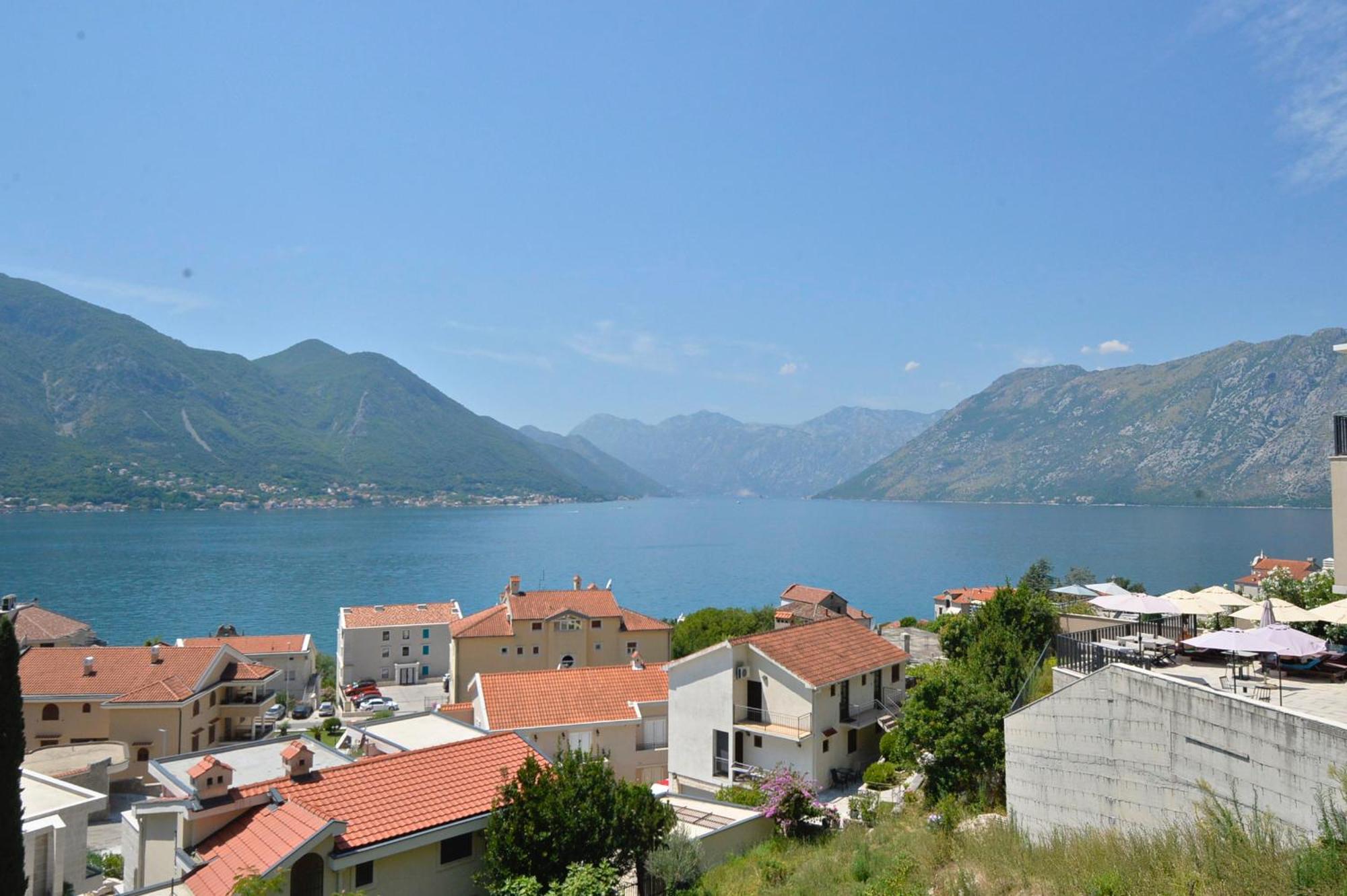 Pearl Shell Apartments Kotor Exterior photo